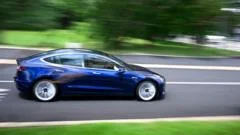 Tesla investigated over self-driving cars on wrong side of road