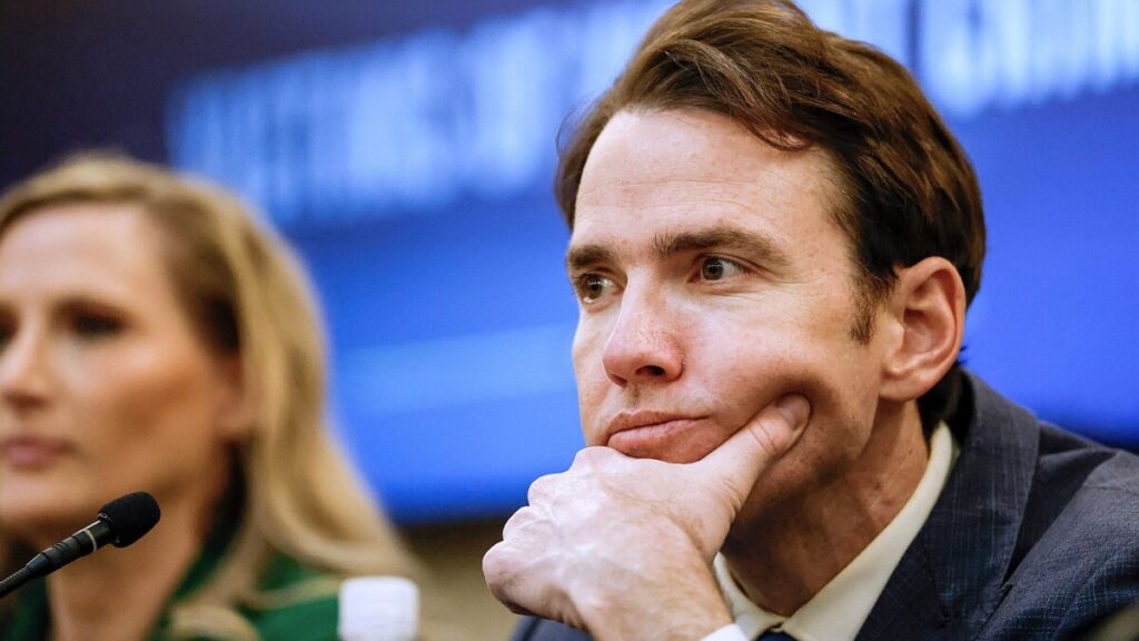 Why this Republican lawmaker is still showing up to work during the shutdown