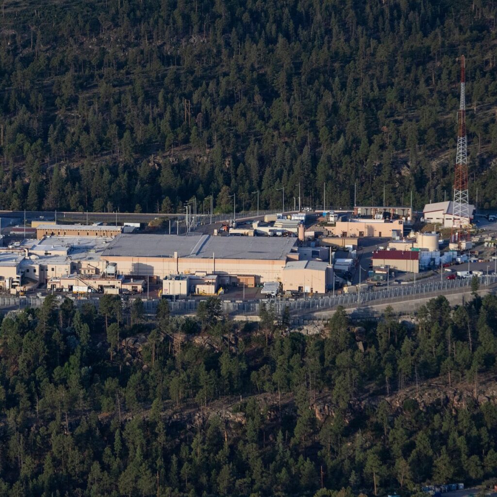In a Looming Nuclear Arms Race, Aging Los Alamos Faces a Major Test