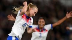 Beever-Jones ‘asking questions’ – should she start for England?