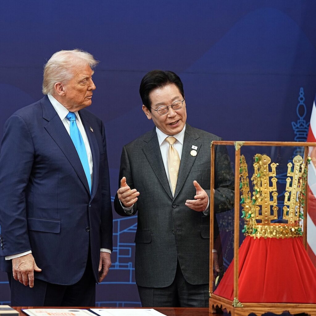 South Korea Gifts Trump a Replica of an Ancient Gold Crown