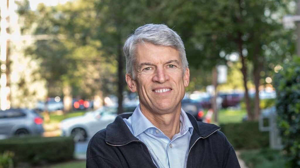 This doctor raised $130 million from Michael Dell, Jim Breyer and others to try to fix health care