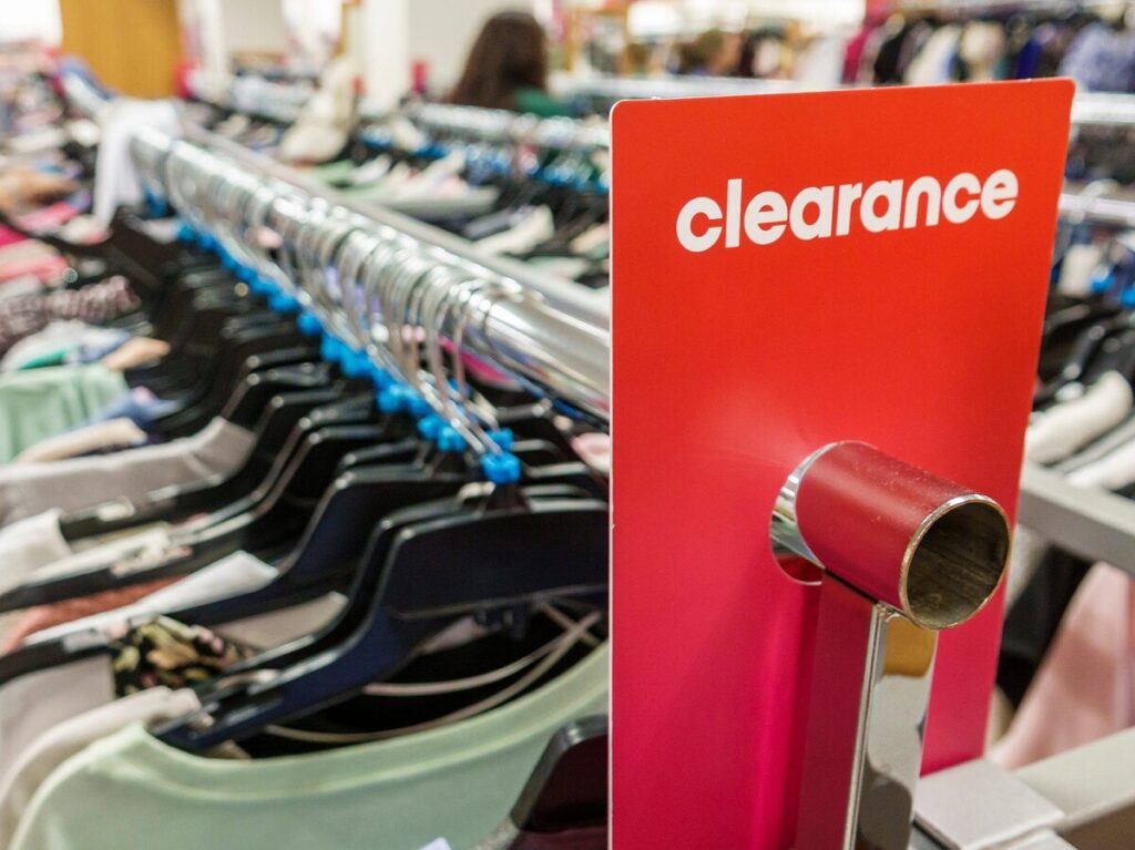 Where people are &mdash; and are not &mdash; shopping right now