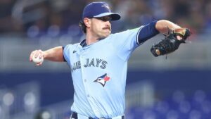Source: RHP Bieber staying with Blue Jays in ’26