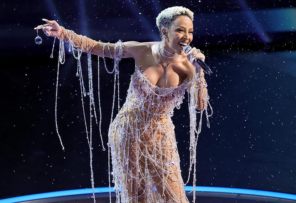 Doja Cat Ties Two Of The Most Successful Women Of All Time With A New No. 1