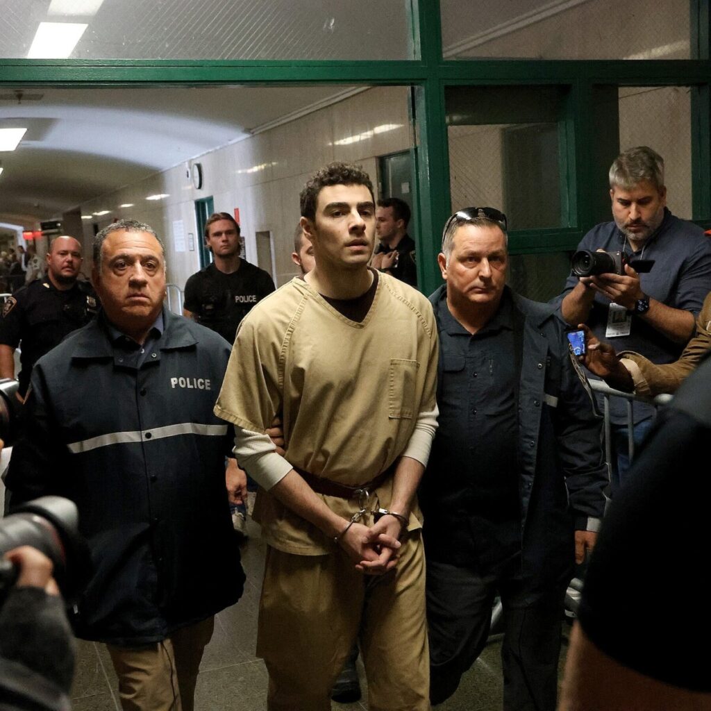 U.S. Defends Decision to Seek Death Penalty for Luigi Mangione