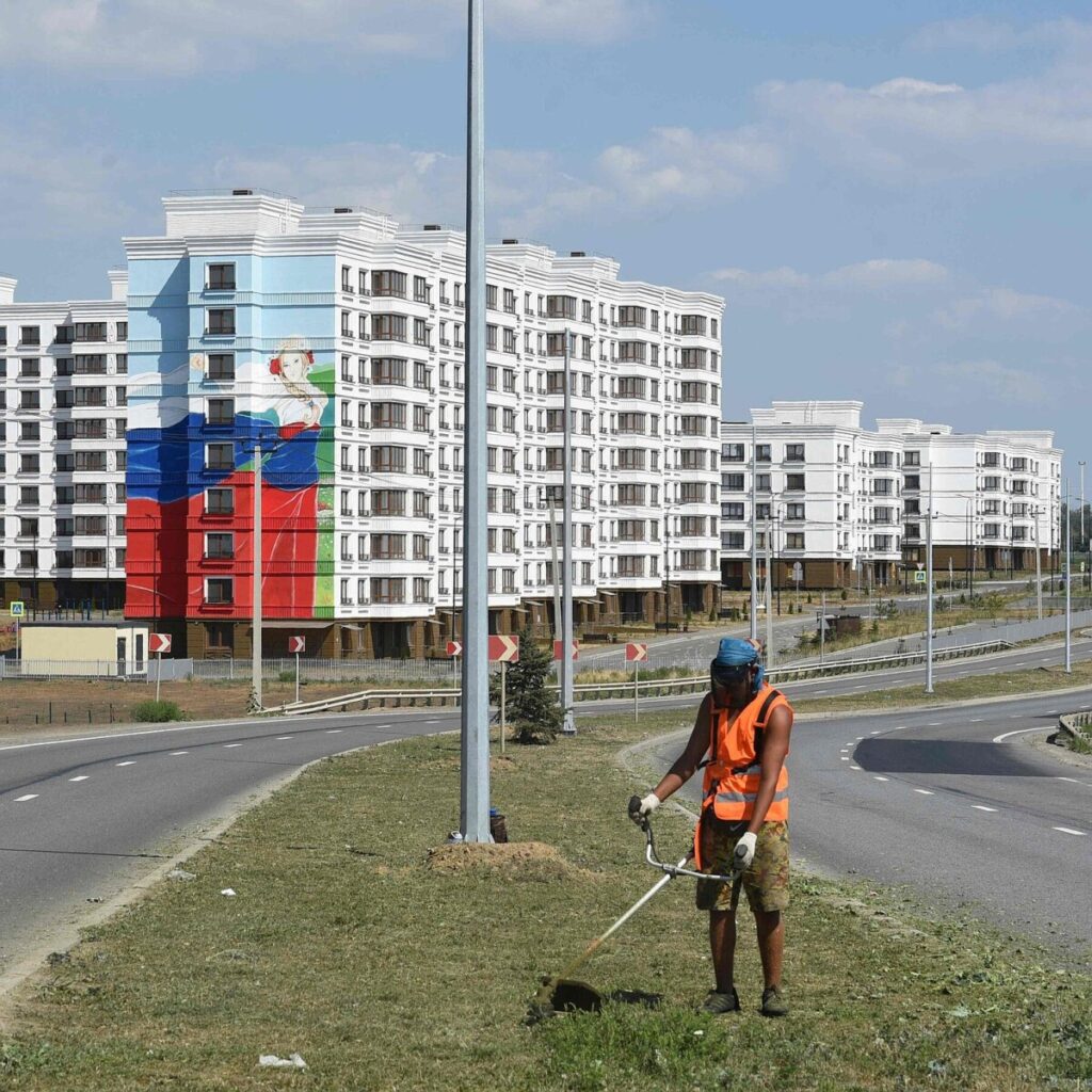 In Russian-Occupied Mariupol, Everything Ukrainian Must Go