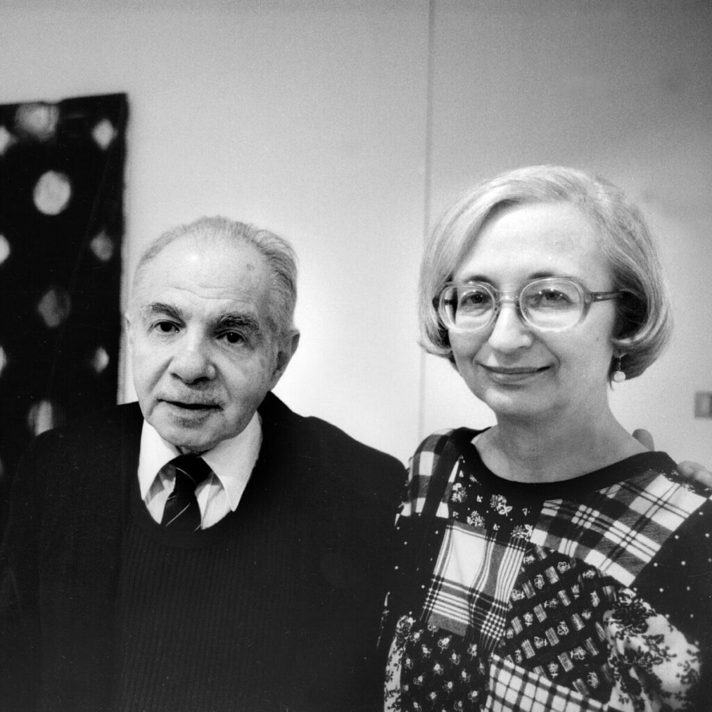 Dorothy Vogel, Librarian With a Vast Art Collection, Dies at 90