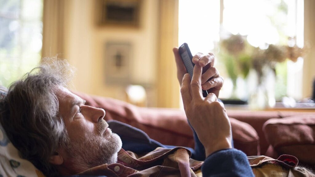 Americans are holding onto devices longer than ever and it’s costing economy