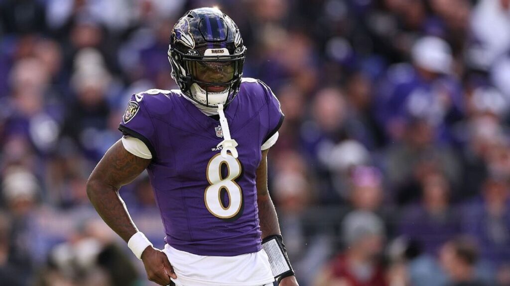 Lamar shrugs off injury excuse as Ravens roll on