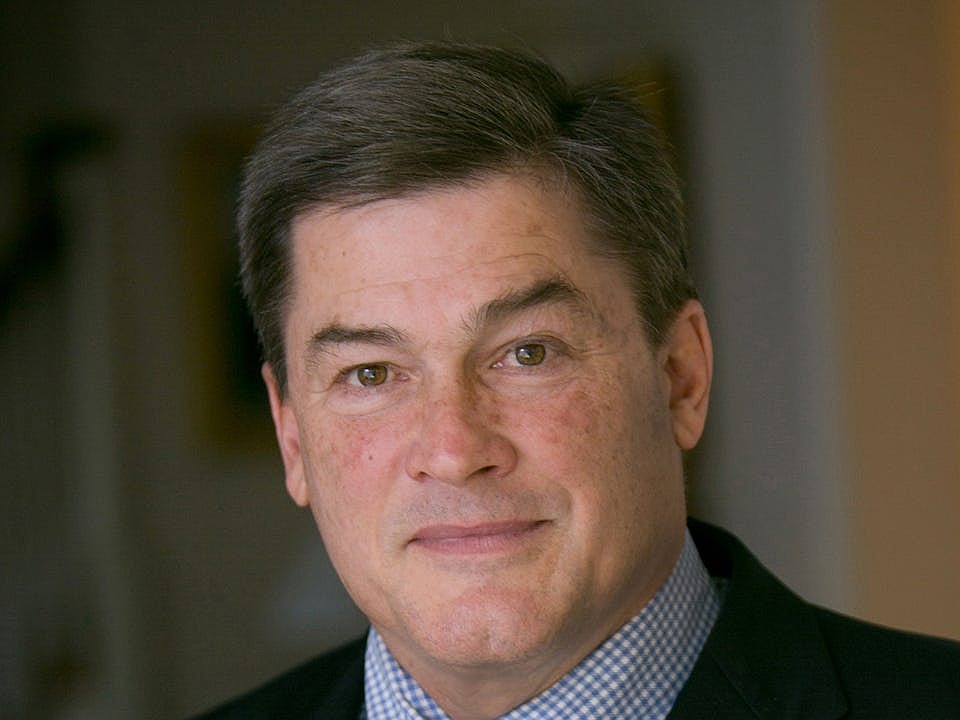 Veteran investor Tom Russo says resilience is key to success, and credit-card debt and gambling can hold people back