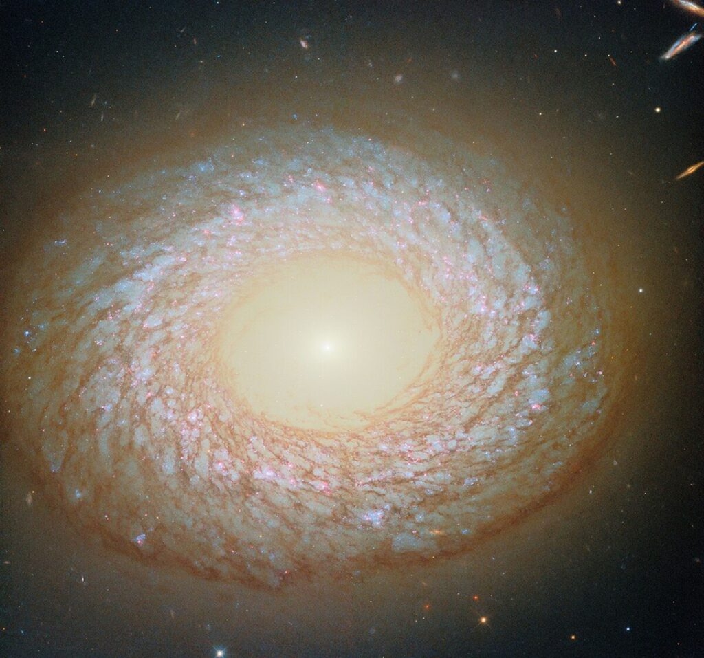 Hubble Captures Puzzling Galaxy