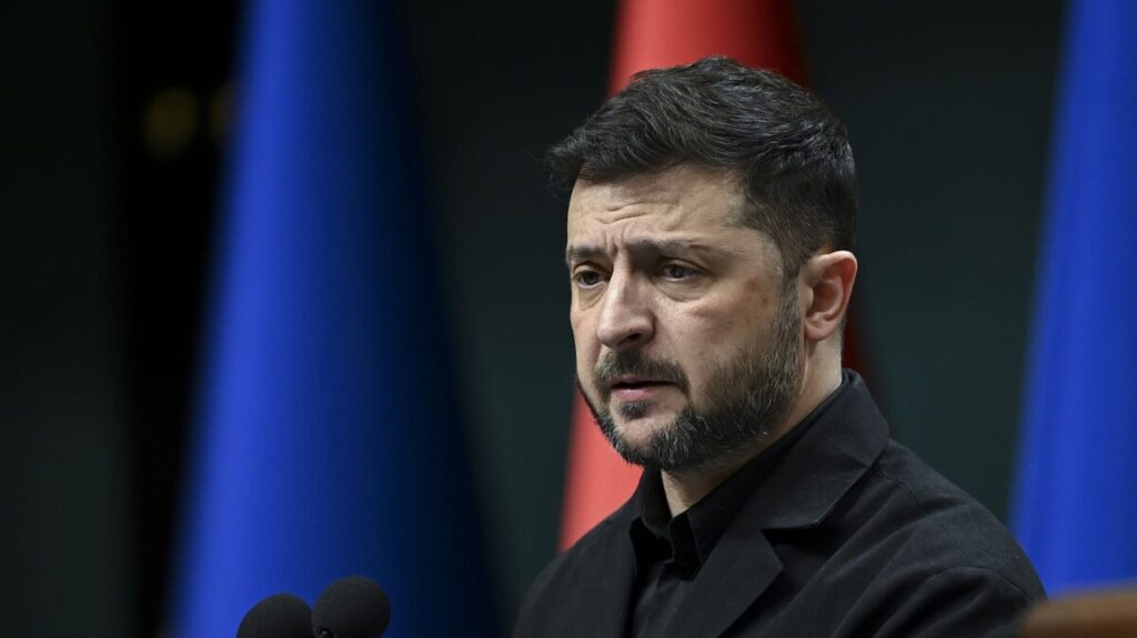 Ukraine desperate to keep Trump on its side in peace talks, while saving its sovereignty