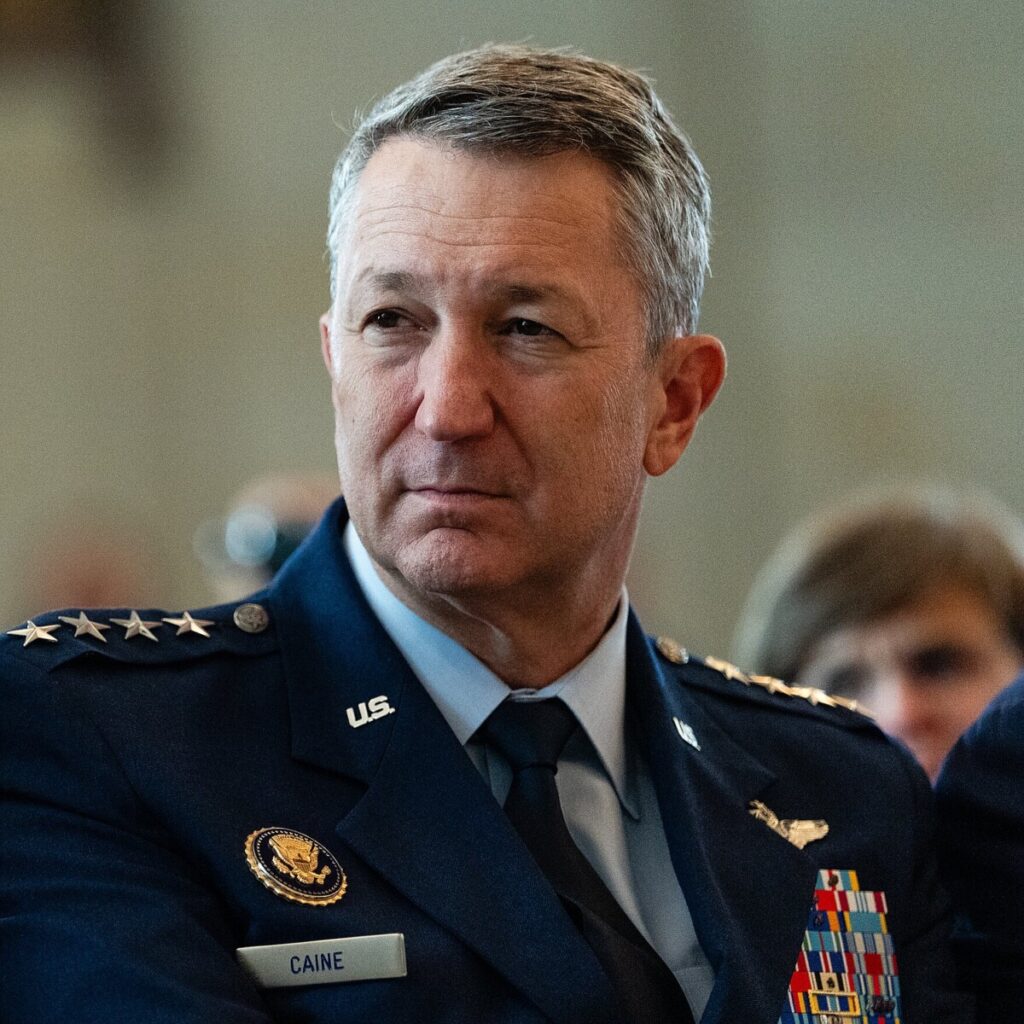 Top U.S. Military Officer to Visit Caribbean as Trump Pressures Venezuela