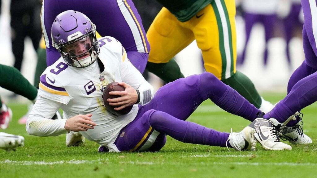 Vikings place struggling QB McCarthy in protocol