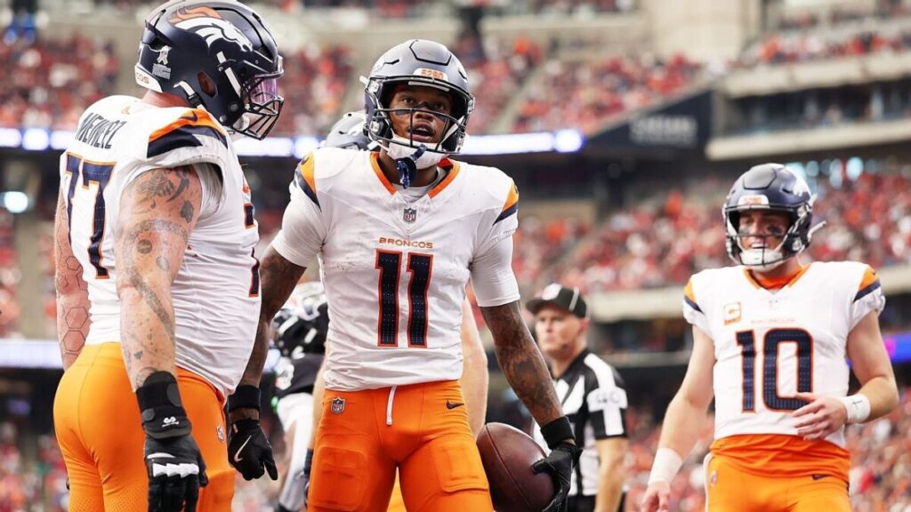The Playbook: Lineup locks, Shadow Reports for Week 10