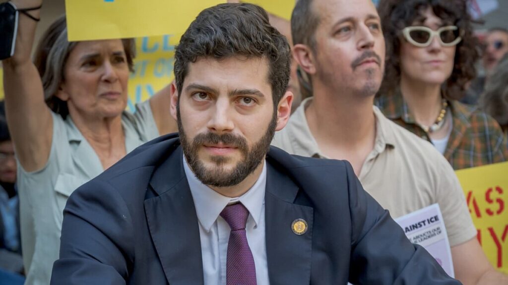 Here’s what’s in the RAISE Act, a state-level AI bill opposed by Trump and industry leaders