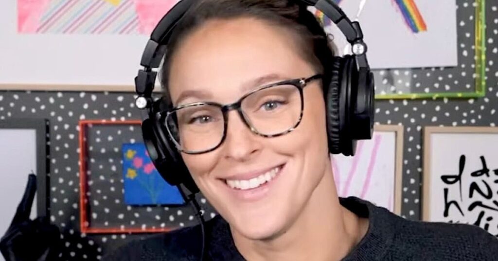 Kylie Kelce Details Taylor Swift’s Baking Skills Ahead of Thanksgiving