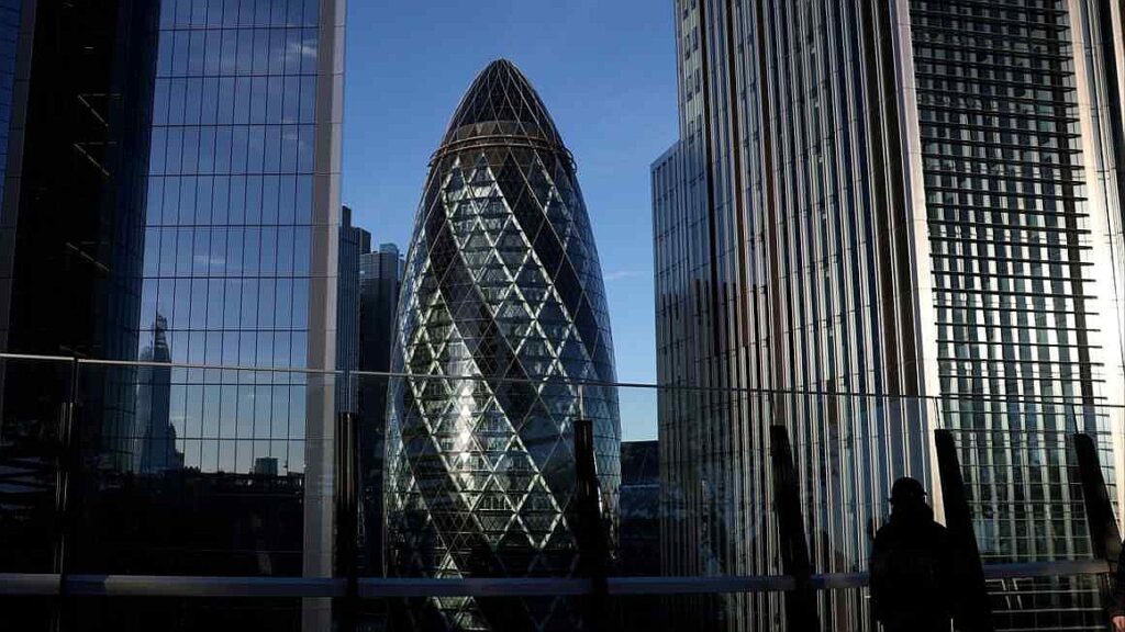 Vanguard plans to buy more gilts as UK Budget calms investor nerves