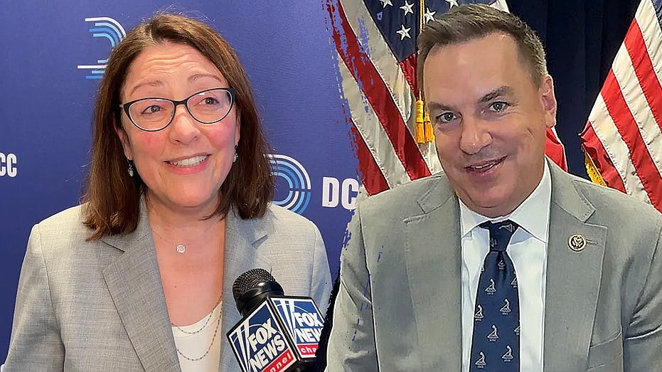 Showdown for the House: Democrats, Republicans brace for high-stakes midterm clash