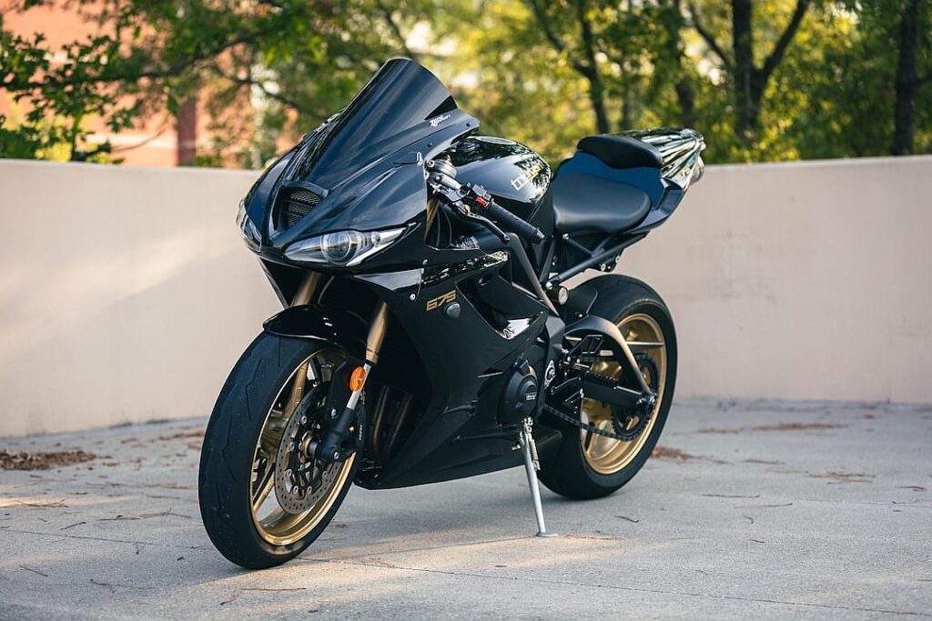 The Kremlin’s blitz to make Ukraine “go dark”