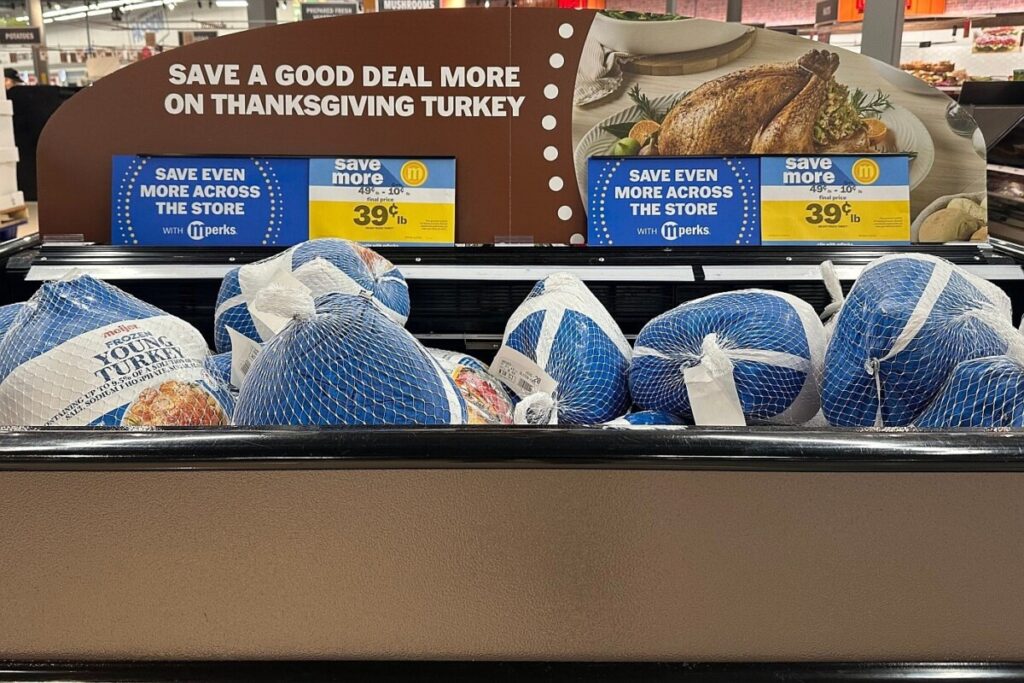 Editorial: A cheaper Thanksgiving, but no one’s feeling rich