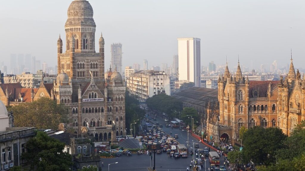 India stocks hit record highs as Asia markets track Wall Street gains on tech rebound