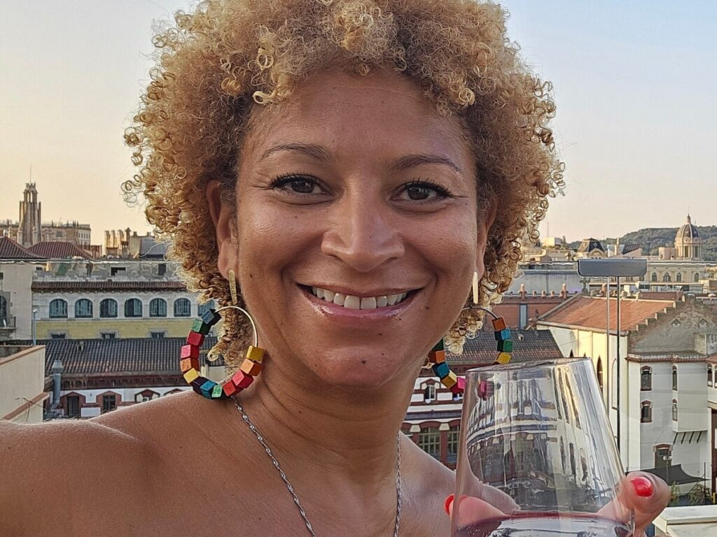 I left Florida for Spain. It’s cheaper, but I miss being able to order from Amazon.