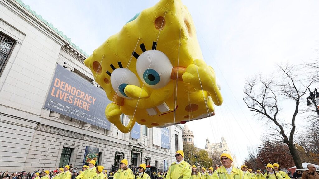 Macy’s Thanksgiving Day Parade Balloons & Floats — See The Highlights!