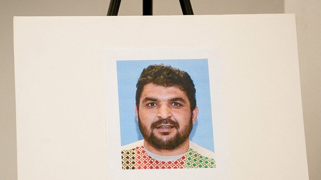 Donald Trump Confirms One National Guard Member Is Dead After D.C. Shooting