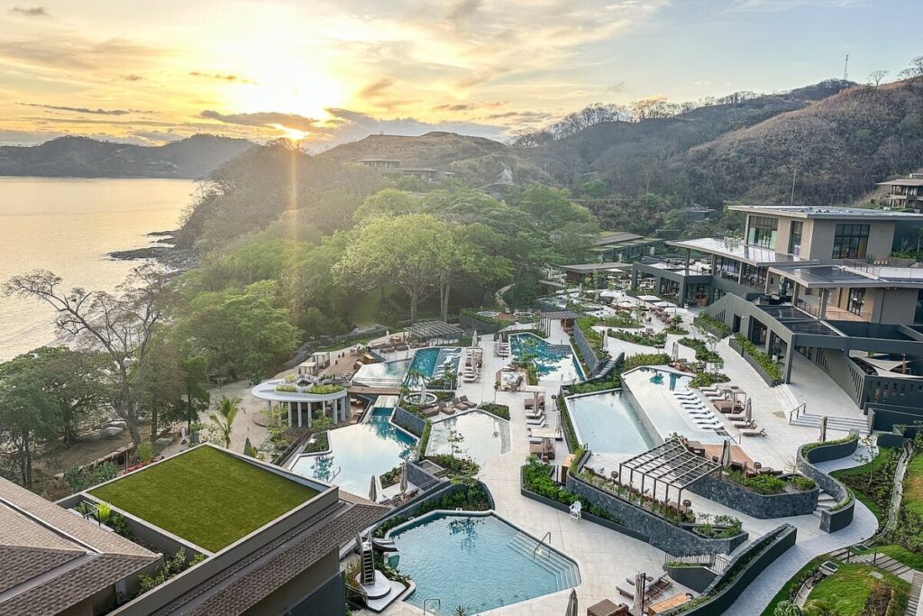 Best time to apply for Hilton American Express cards based on offer history