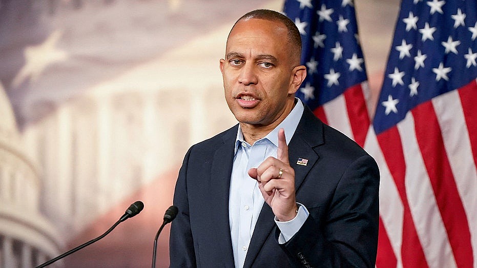 House military vets rip Jeffries for dodging question on pay during shutdown: ‘Insult to Americans’