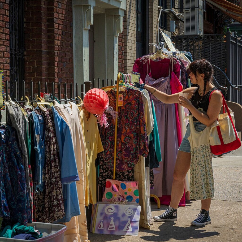 A Fascinating Tale, Unearthed at a Sidewalk Sale