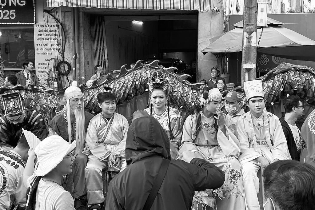 5 Books to Help You Disconnect From Your Phone