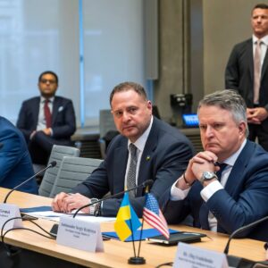 Ukraine’s top negotiator resigns, but peace talks carry on.