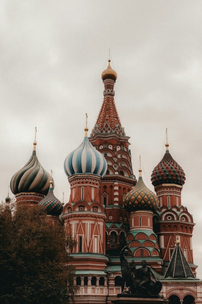 Russia’s militant bloggers are clashing with their own regime