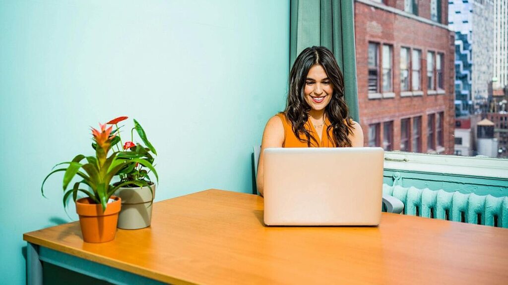 A new AI platform does more than ChatGPT without a monthly fee