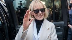 Trump asks Supreme Court to overturn E Jean Carroll verdict