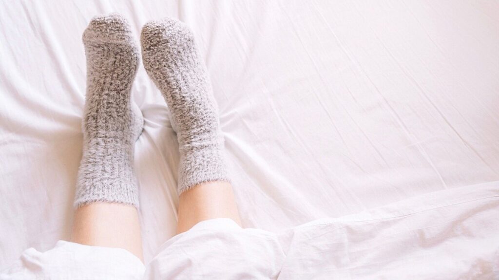 Do you need more sleep in fall and winter? Probably.
