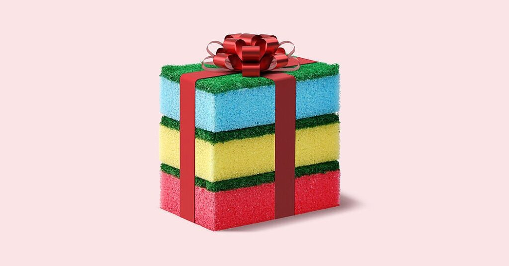 How to Declutter Your Home for the Holiday Season