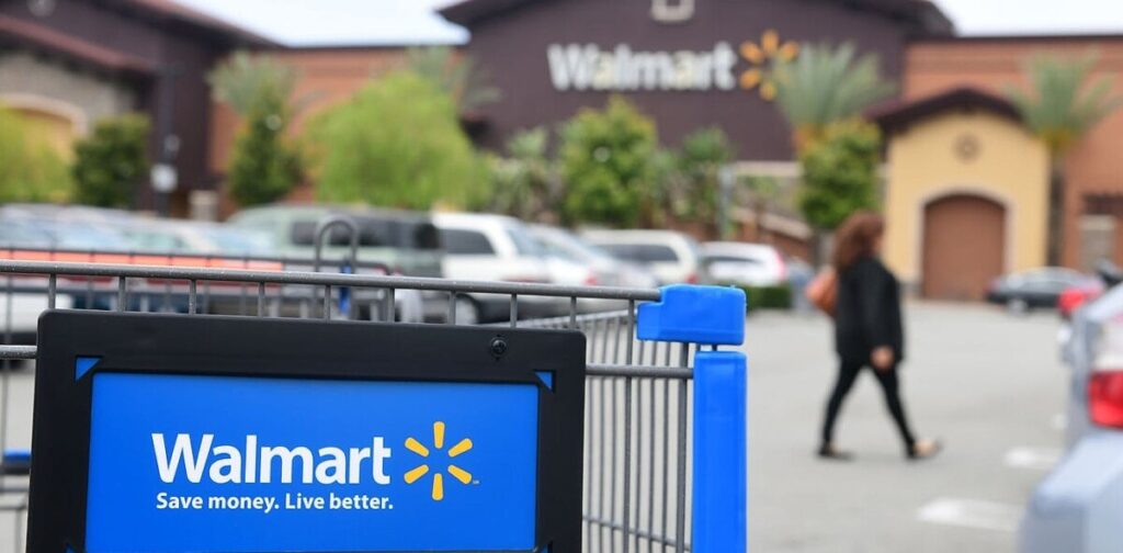 The ‘supercenter’ effect: How massive, one-stop retailers fuel overconsumption − and waste