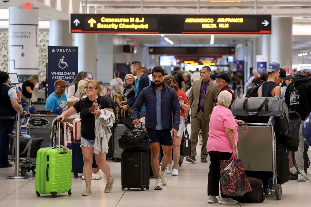 Government reopens: Can air travel recover in time for Thanksgiving?