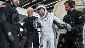 Woman pleads guilty to lying about astronaut wife accessing bank account from Space Station