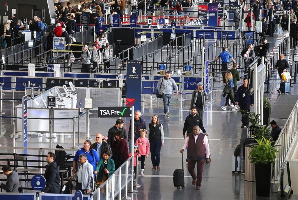 Shutdown recovery: FAA will only require airlines to cancel 3% of flights this weekend