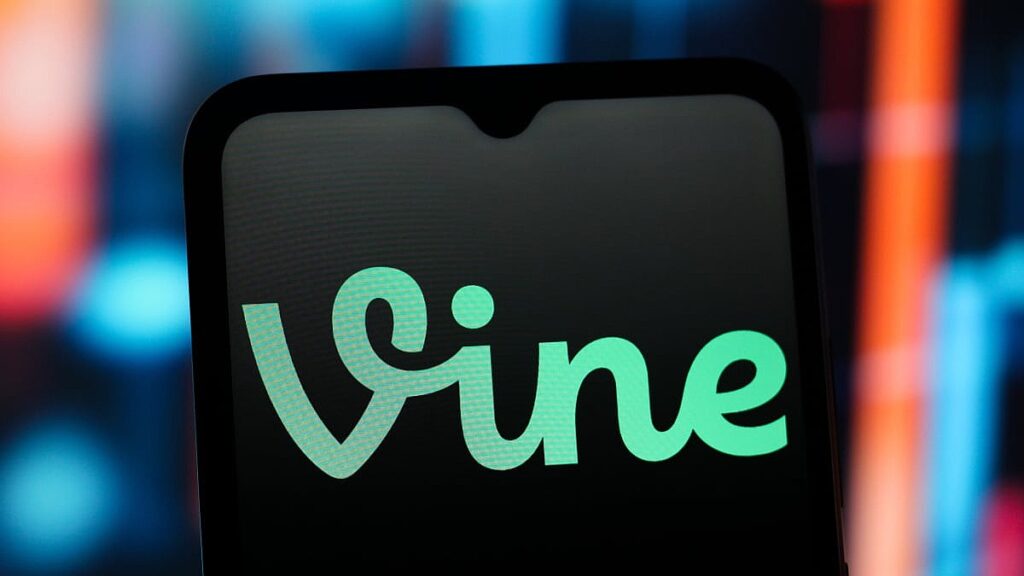Vine is back, rebooted as diVine, funded by Twitters Jack Dorsey