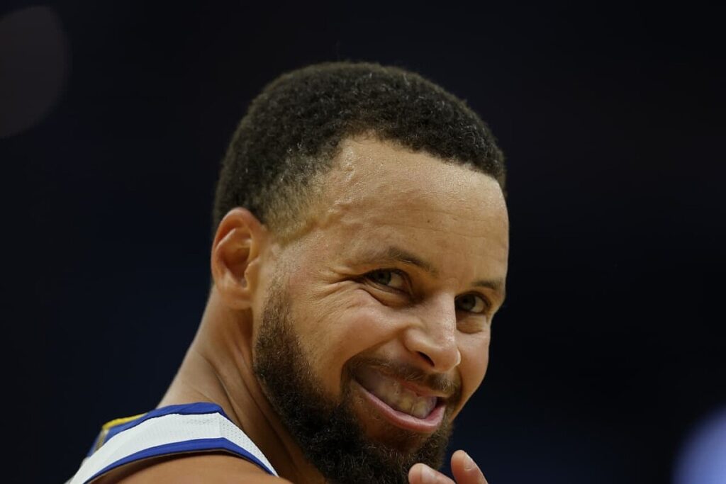 Steph Curry likely made $300 million with Under Armour. Can his next move match Roger Federer’s post-Nike success?