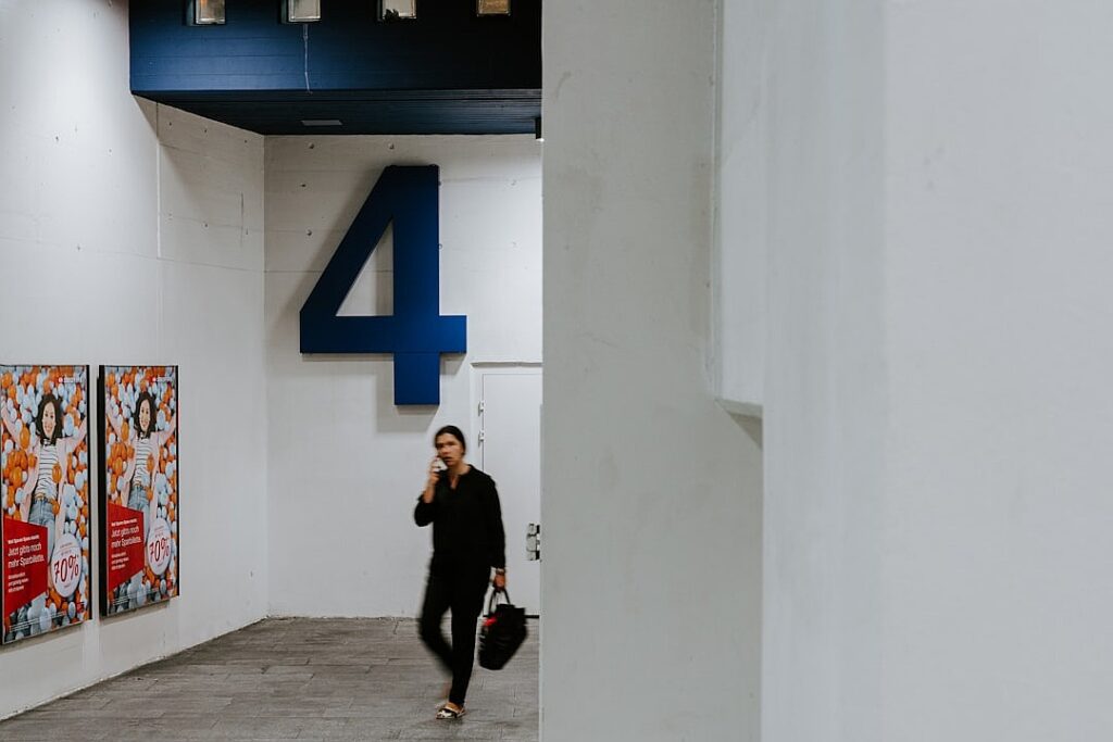 Four charts explain why Donald Trump is in trouble