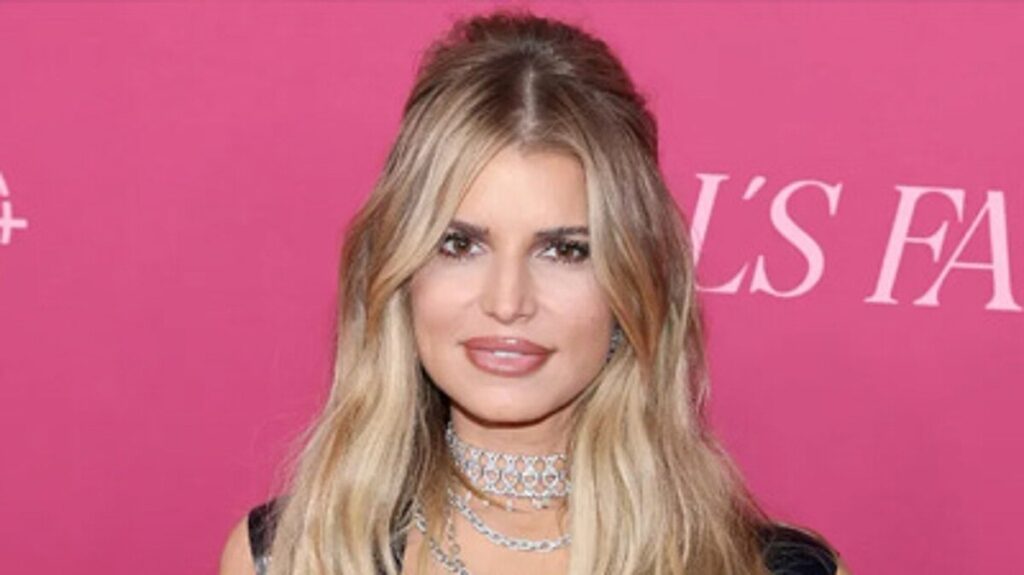 Jessica Simpson Marks 8 Years Sober, Says Alcohol ‘Blocked My Dreams’
