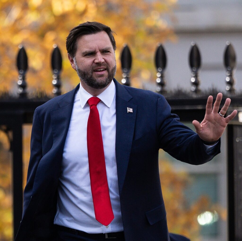 Two Officers Injured in a Crash While Protecting JD Vance’s Motorcade