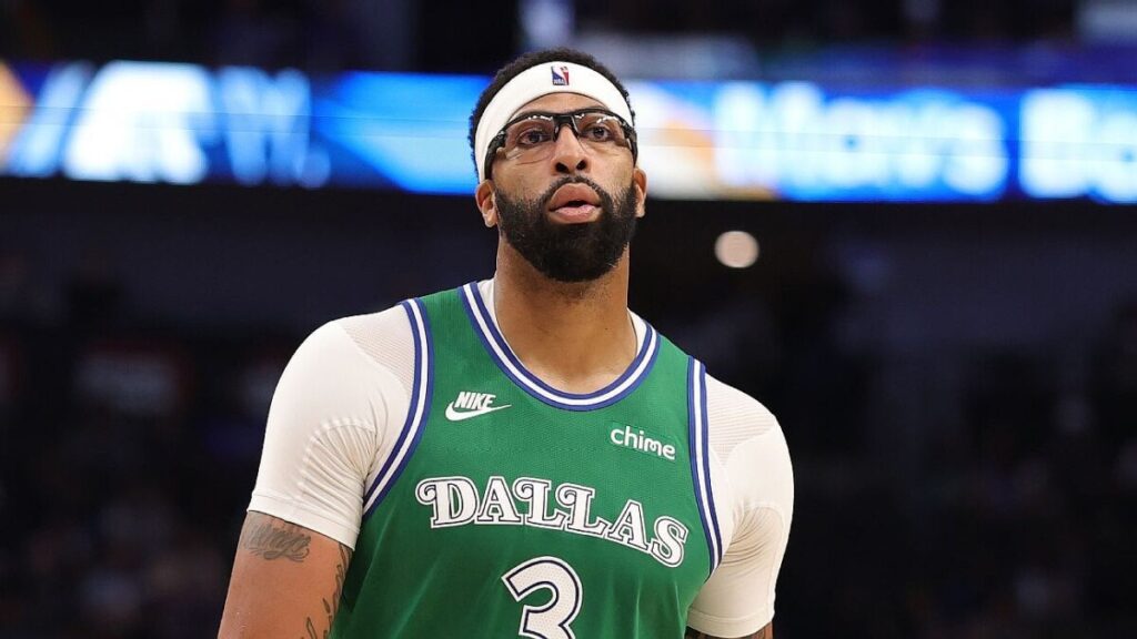 Mavericks’ Davis out at least another 7-10 days